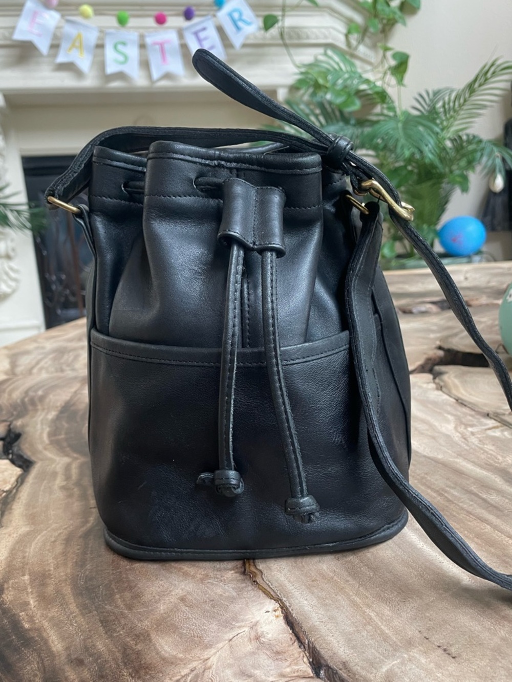 Coach vintage crossbody drawstring mini bucket black gold